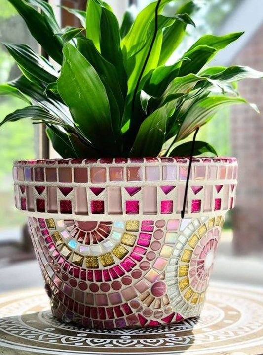 Mosiac garden pot - Saturday 20 December - 9am- 12pm