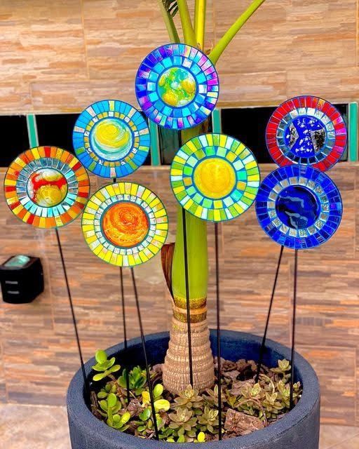 Garden lollipop mosaic class - Saturday 16 May 2026 - 9.30am-1.30pm